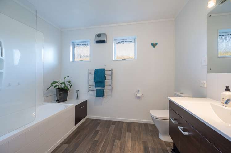 12 Malthouse Crescent Brightwater_13