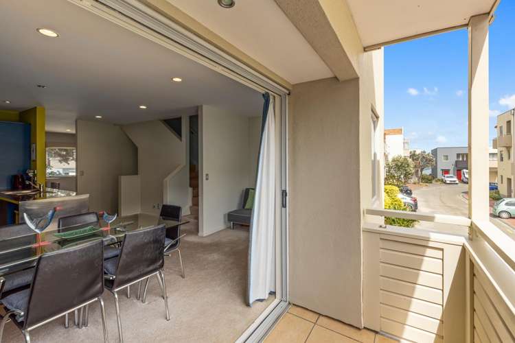 34/305 Evans Bay Parade Hataitai_3