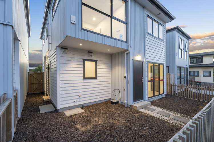 26b Universal Drive Henderson_21