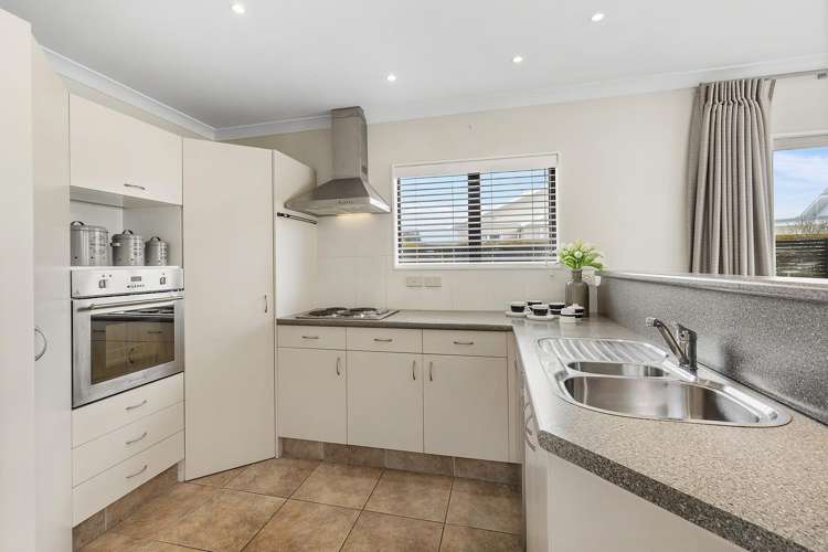 13 Bay Drive Titahi Bay_2