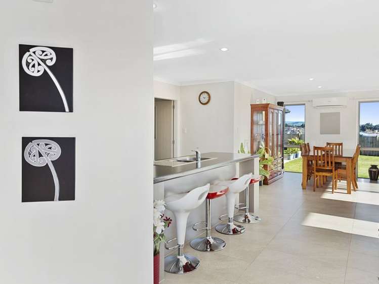 33 Merlot Drive Pyes Pa_19