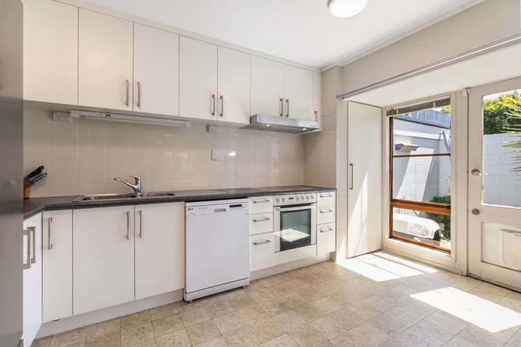 1/274b Birkdale Road Birkdale_8