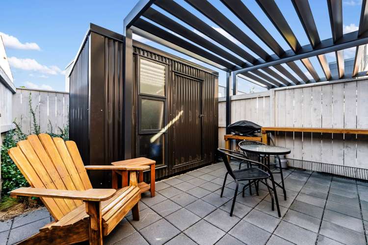 6 Magnetite Lane Flat Bush_17