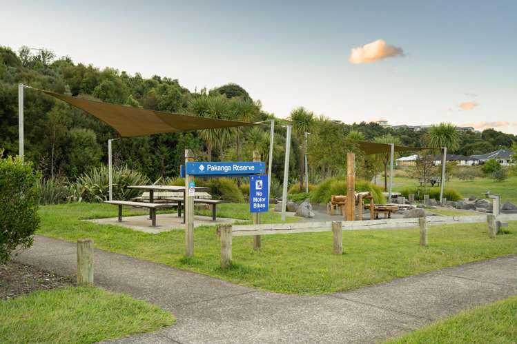 75b Pakanga Grove Pyes Pa_13