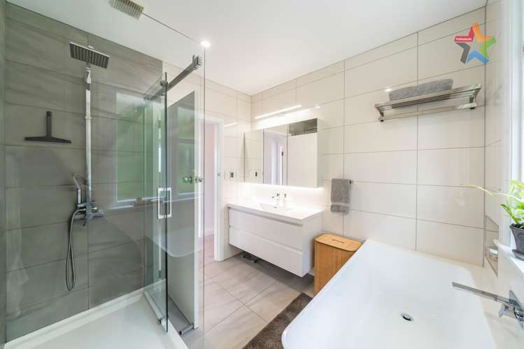 79 Miromiro Road Normandale_16