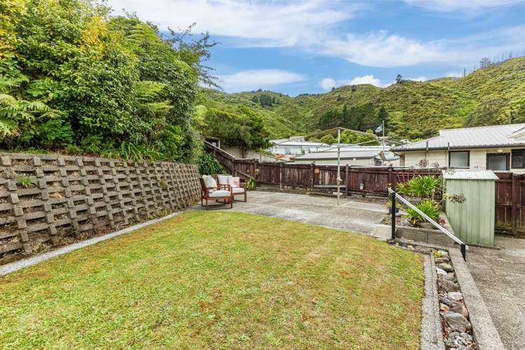 35 Castlerea Street Wainuiomata_18