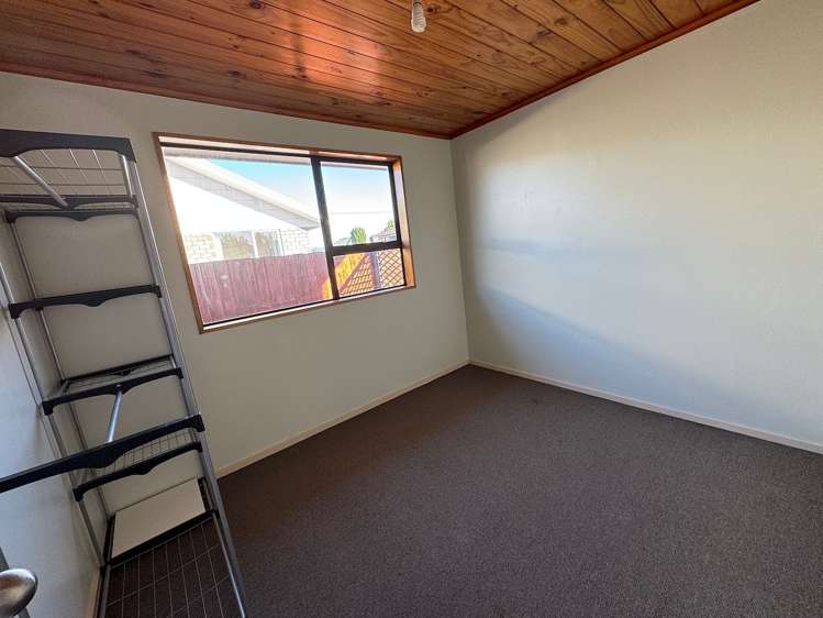 2/123 Gilberthorpes Road Hei Hei_5