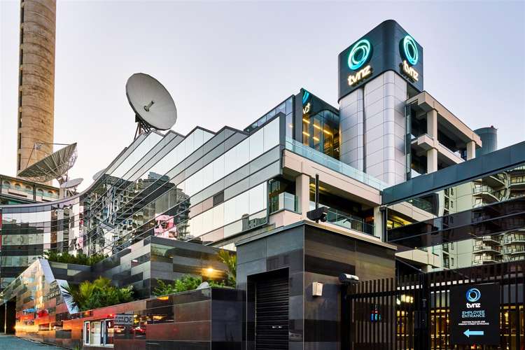 100 Victoria Street West_0