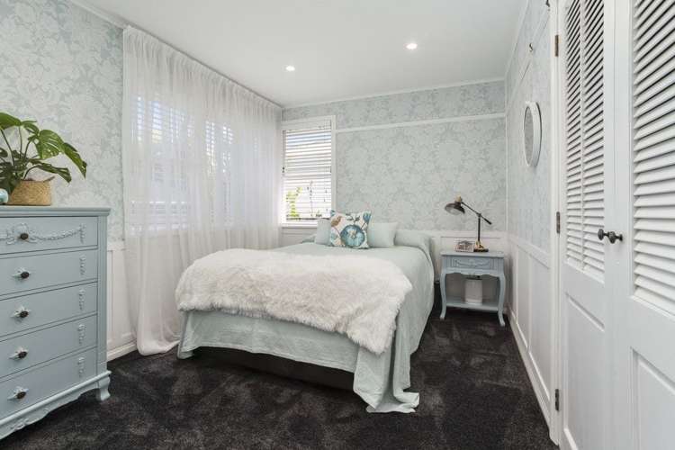 29 Cobham Crescent Kelston_7