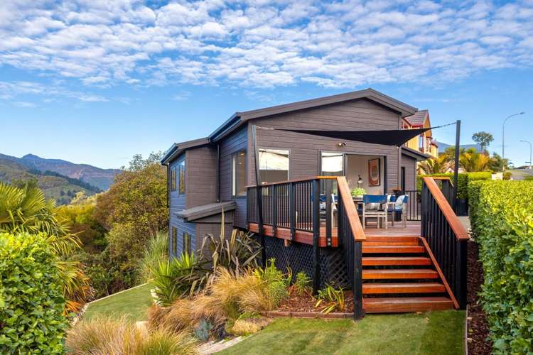 319 Princes Drive Britannia Heights_2