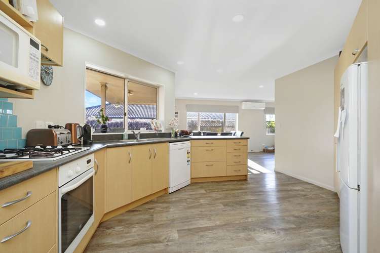 183 Old Farm Road Hamilton East_4