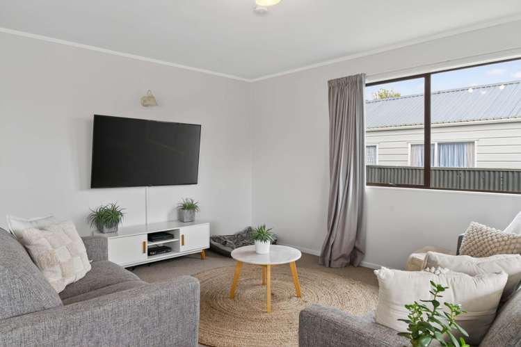 9A Lisbon Street Greerton_8