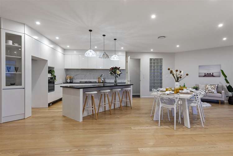 6 Heathfield Avenue Huntington_20