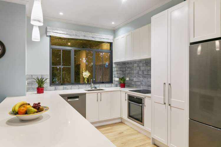 32c Isobel Road Greenhithe_9