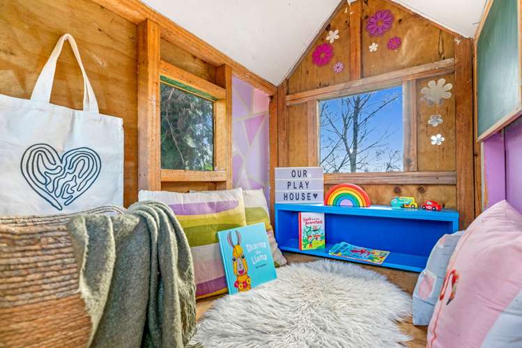 32 Woodford Avenue Brookfield_25