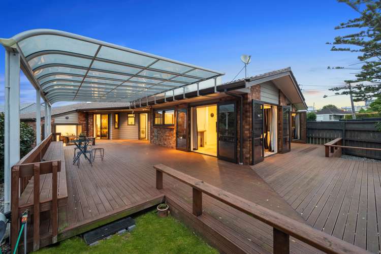 37 Parkhill Road Mellons Bay_17