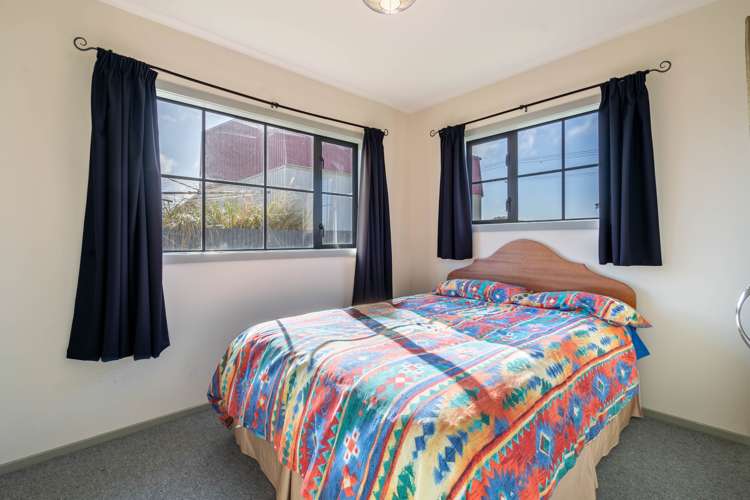 32 Napier Street Riverton_7