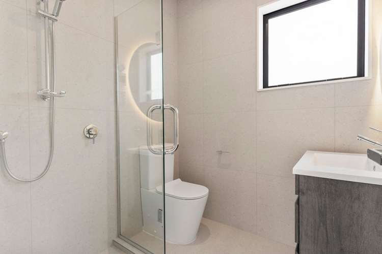 101A Beach Road Te Atatu Peninsula_10