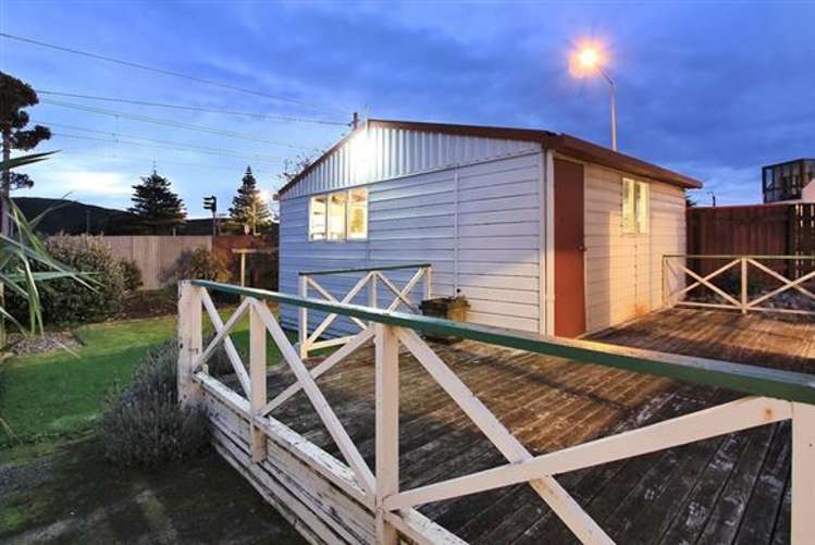 2 Pascoe Avenue Paremata_5