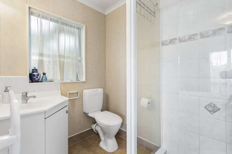 8 Harobed Place Manurewa_11