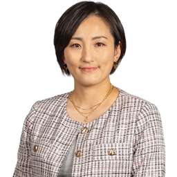 Ellie Lee