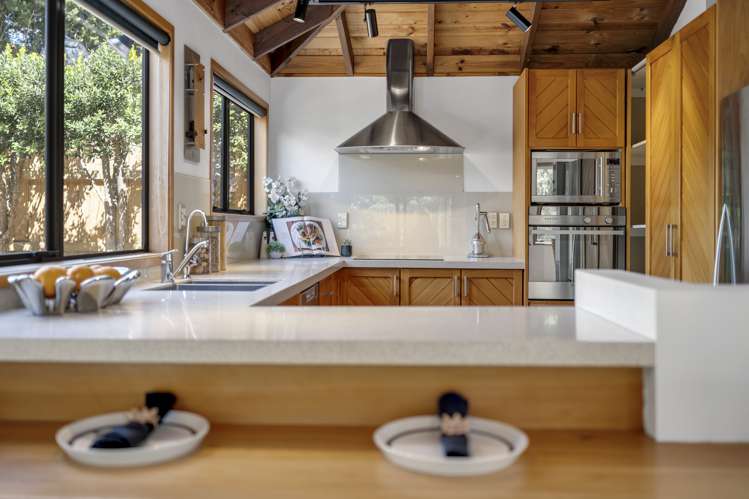 58a Uxbridge Road Mellons Bay_7