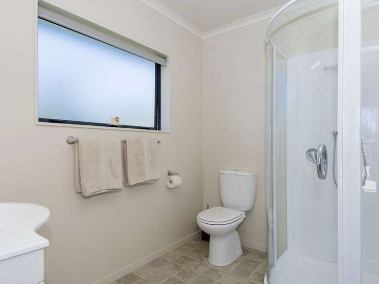 25 Hawk Place Welcome Bay_10