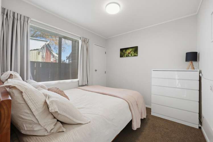 2/102 Sandspit Road Shelly Park_14