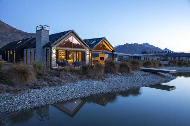Refined Architectural Living
