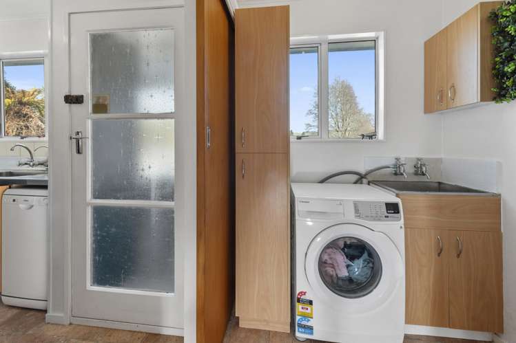 24 Joanne Crescent Pukehangi_7