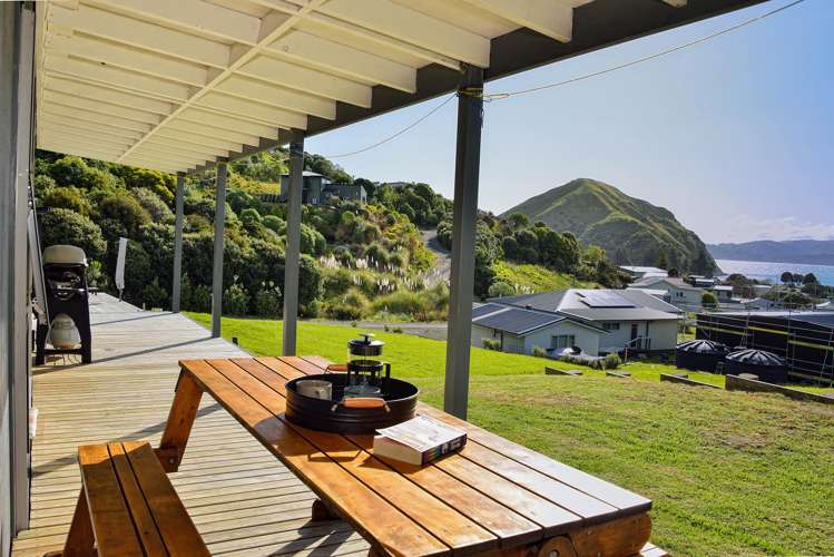 9 Seaview Drive Māhia Beach_1