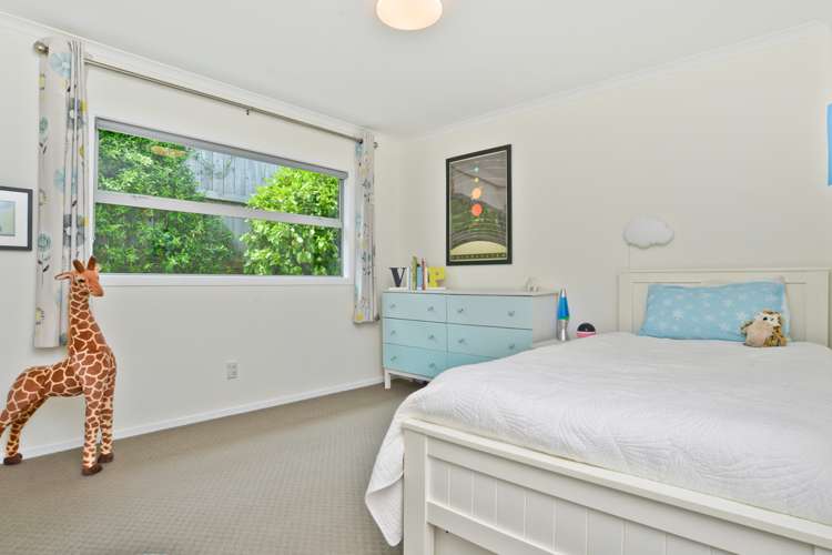 56 Somerton Drive Huntington_13