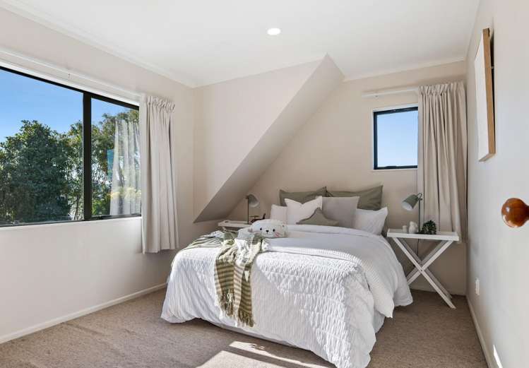 48 Lakeside Drive Orewa_18