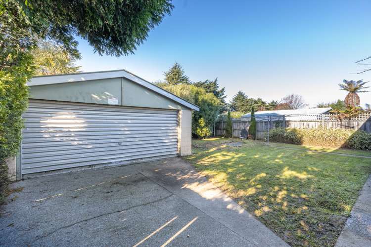 40 Kathleen Crescent Hornby_18