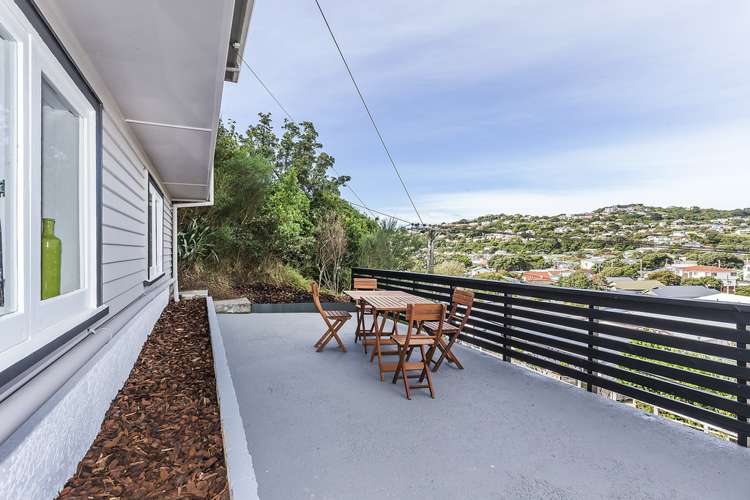 121 Tauhinu Road Miramar_1