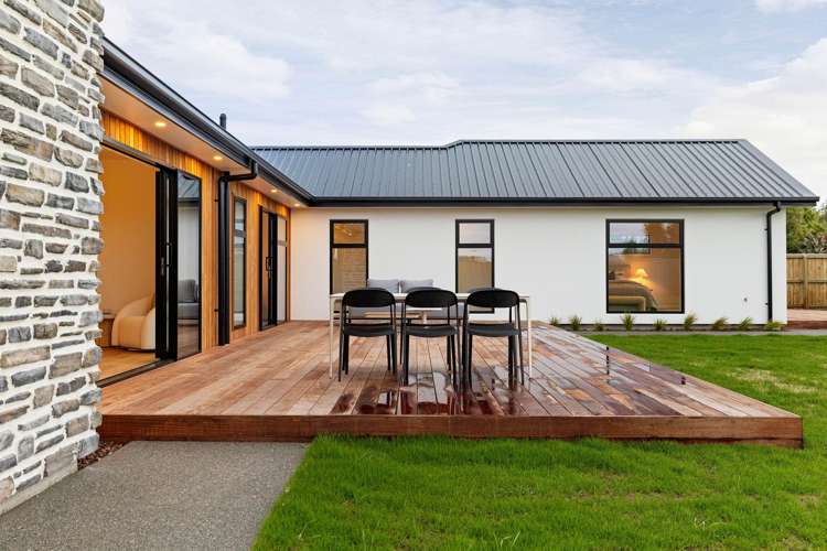 17 Knighton Drive West Melton_14