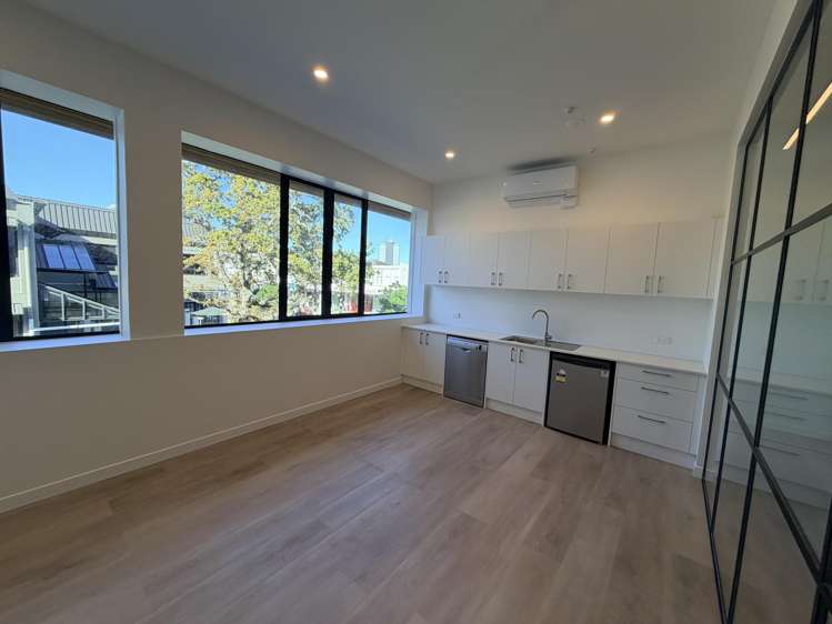 87-91 Hurstmere Road Takapuna_9