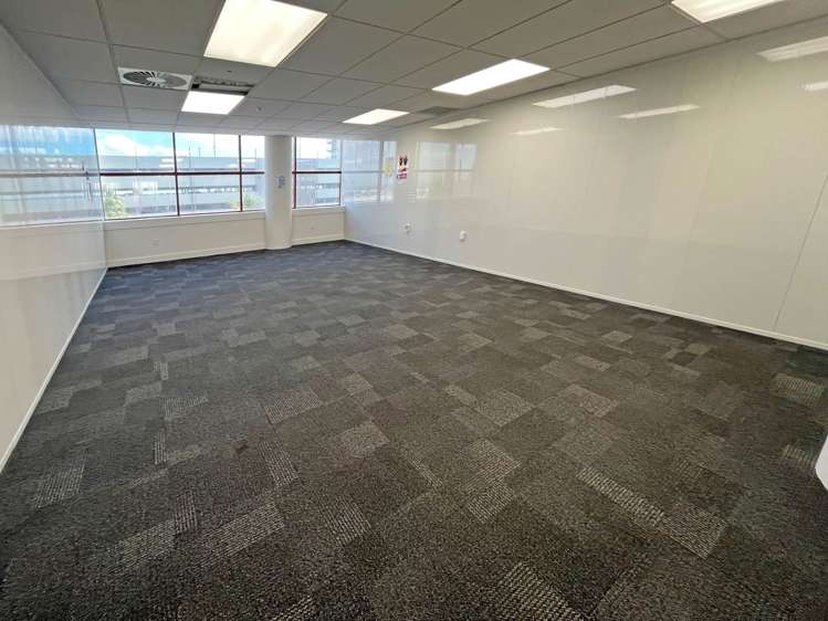 Level 3/22 Amersham Way Manukau_5