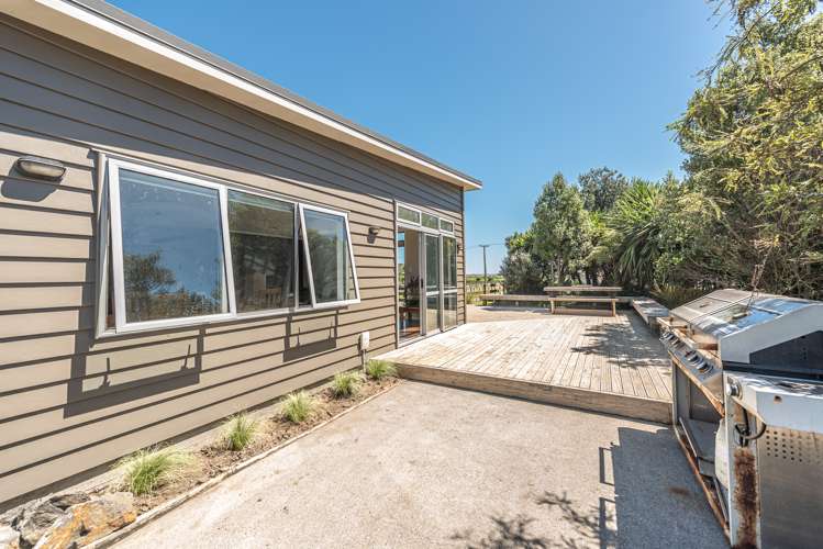 87 Wikitoria Road Whanganui Airport_1