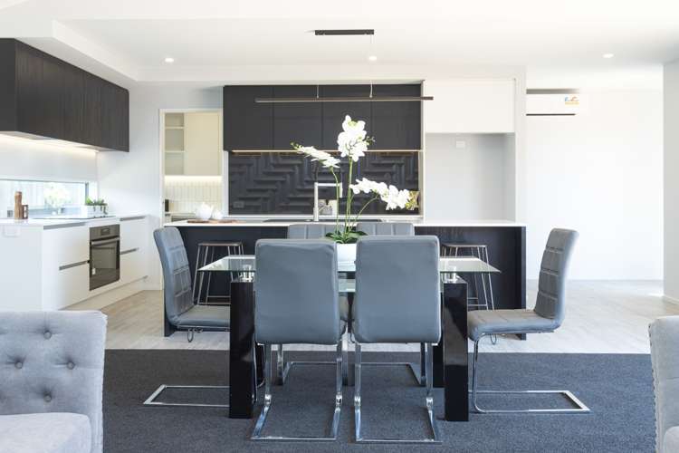 17 Picadilly Avenue Casebrook_5