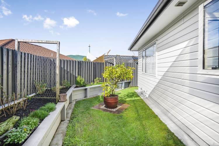 22 Woodland Mews Wainuiomata_4