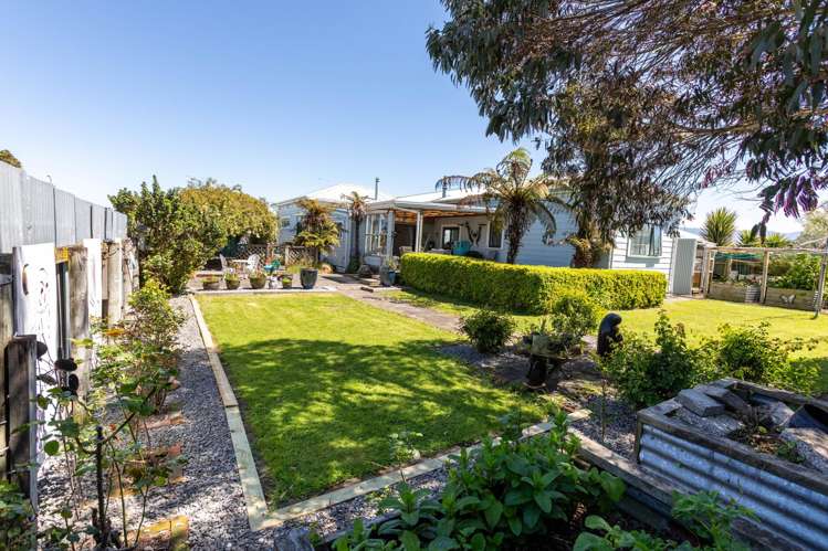 57 McPhee Street Dannevirke_24