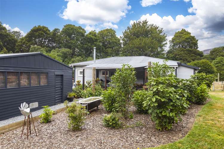 3883 Christchurch Akaroa Road Little River_22