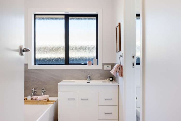 23 Glenora Place Hornby_10