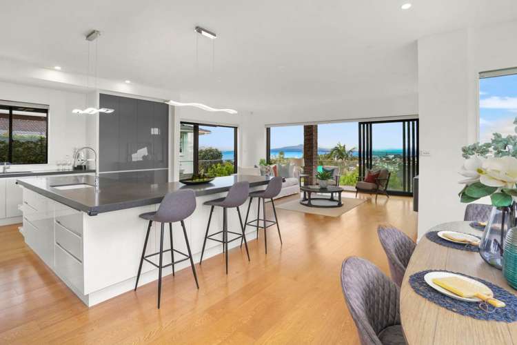 13 Seaview Road Castor Bay_6