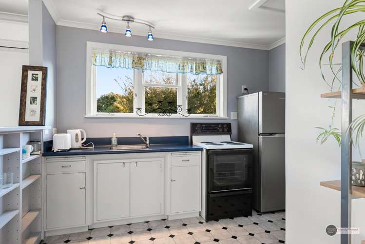 37 Pohutukawa Street Woburn_23