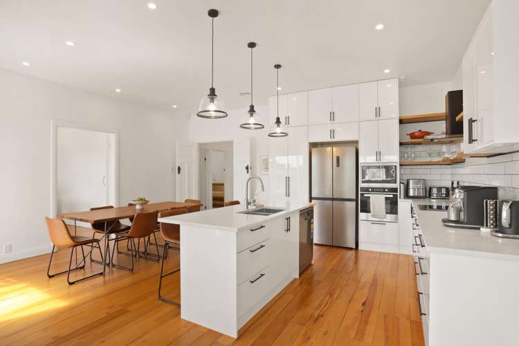 83 Golf Road New Lynn_6