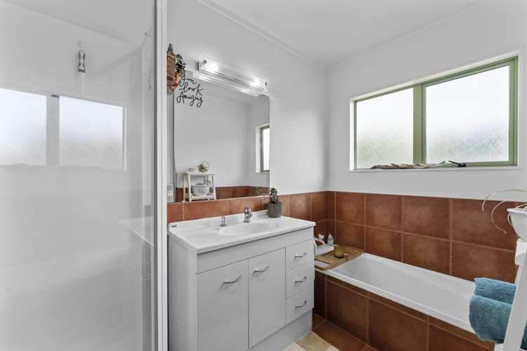 33 Kahurangi Drive Rangatira Park_11
