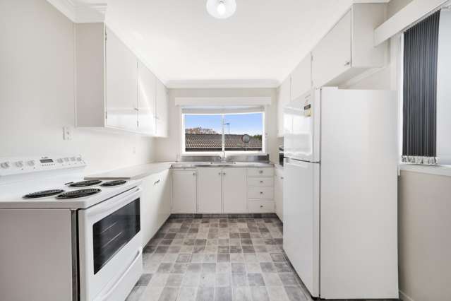 2/32 Coles Crescent Papakura_4