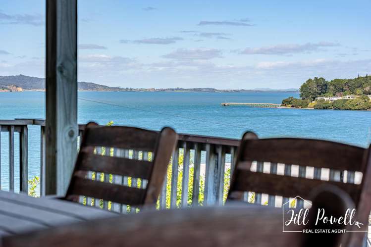 13 Moana Road Tinopai_26